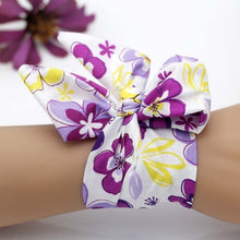 Load image into Gallery viewer, shsby new design Ladies flower cloth wrist watch gold fashion women dress watches high quality fabric watch sweet girls watch