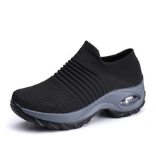 Load image into Gallery viewer, Ladies shoes flats 2019 new fashion breathable mesh sneakers women shoes slip-on comfortable sports casual shoes woman flats