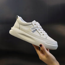 Load image into Gallery viewer, SWYIVY zapatos casuales de cuero genuino zapatos de las mujeres zapatillas de deporte de Otoño de 2019 luz blanca zapatillas de plataforma Med talón damas zapato cómodo 40