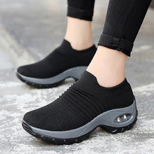 Load image into Gallery viewer, Ladies shoes flats 2019 new fashion breathable mesh sneakers women shoes slip-on comfortable sports casual shoes woman flats
