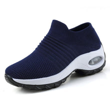 Load image into Gallery viewer, Ladies shoes flats 2019 new fashion breathable mesh sneakers women shoes slip-on comfortable sports casual shoes woman flats
