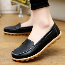 Load image into Gallery viewer, Genuine Leather Shoes Woman Soft Boat shoes for Women Flats shoes Big size 35-44 Ladies Loafers Non-Slip Sturdy Sole
